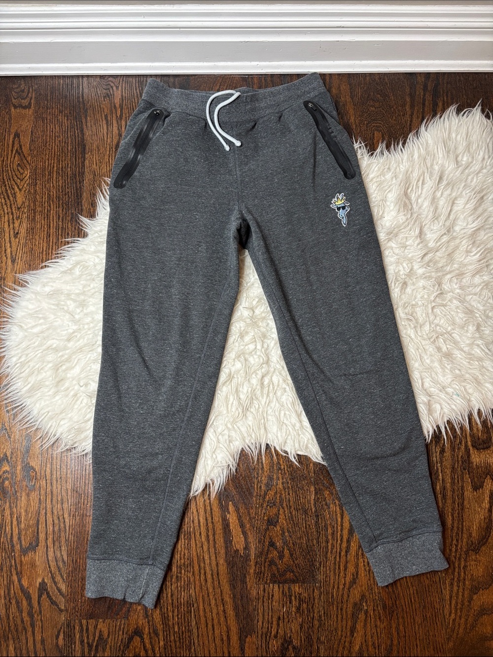 GOAT Brand Men’s M Charcoal Jogger Sweatpants Crown Goat Logo Zipper Pockets